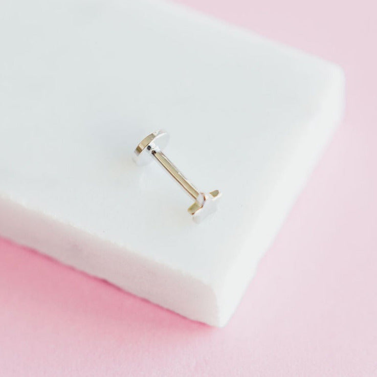 CHLOE + LOIS Screwfront Screwback Dainty Minimalist Star Stud Earring in Sterling Silver