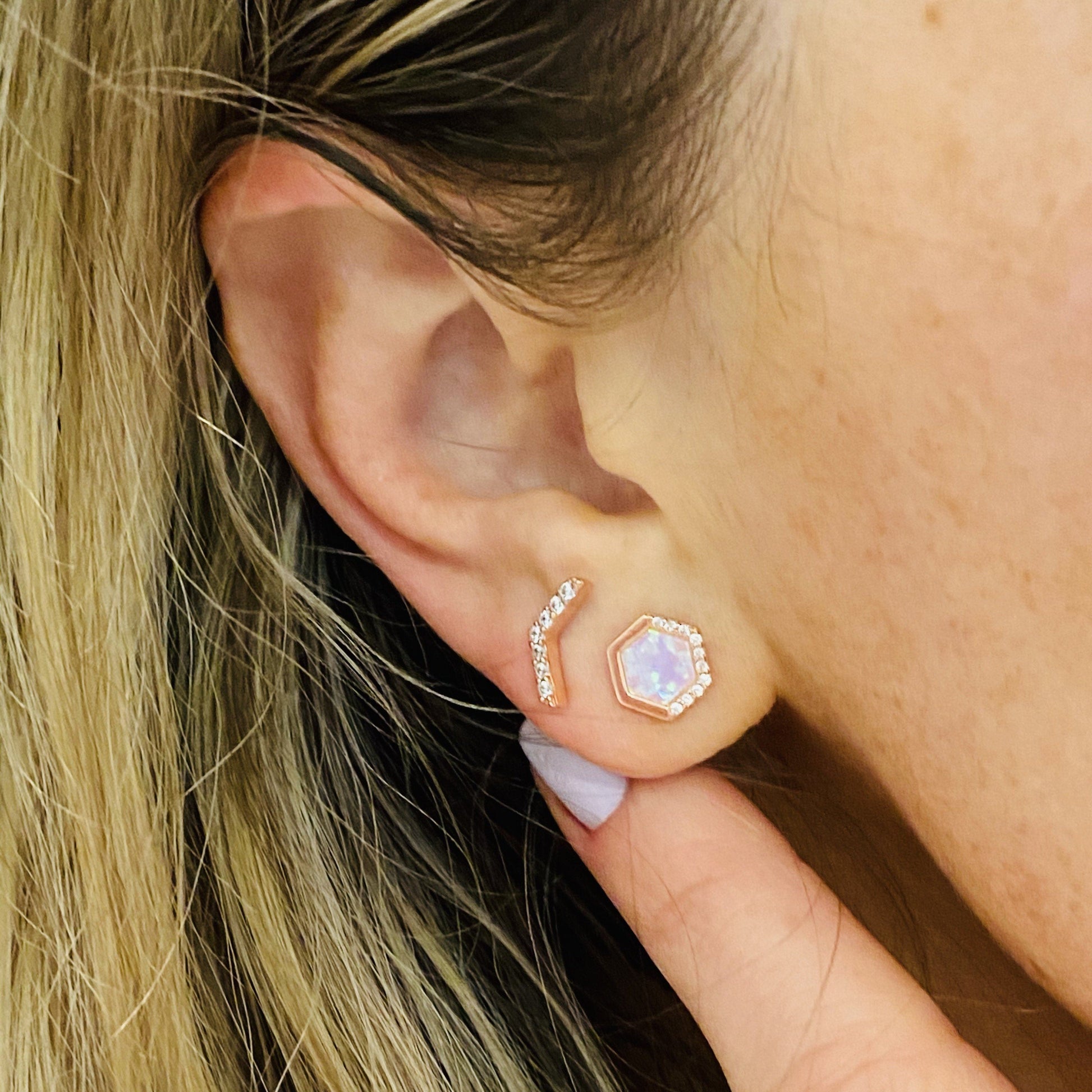 Slim Sparkling Chevron Studs Earrings Chloe + Lois