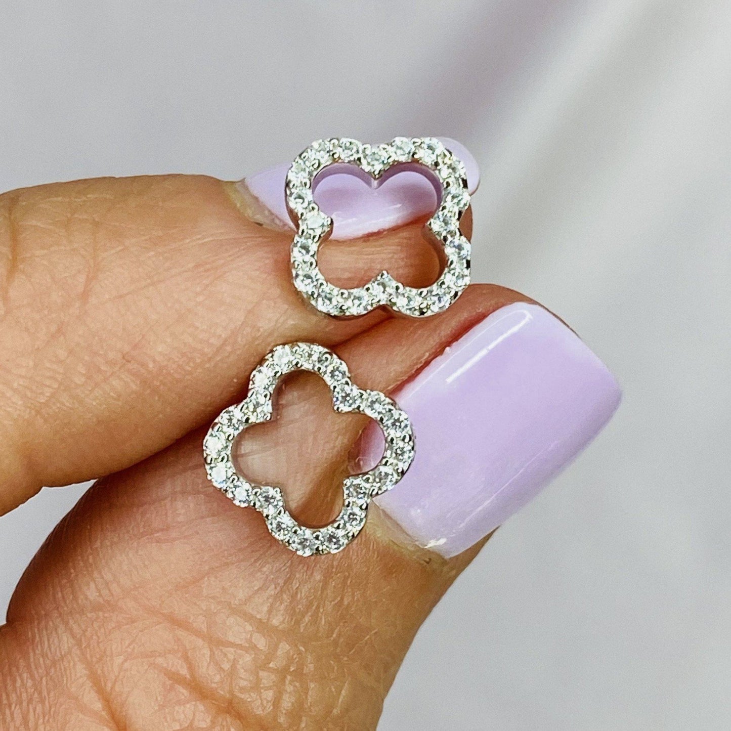Slim Sparkling Clover Studs Earrings Chloe + Lois