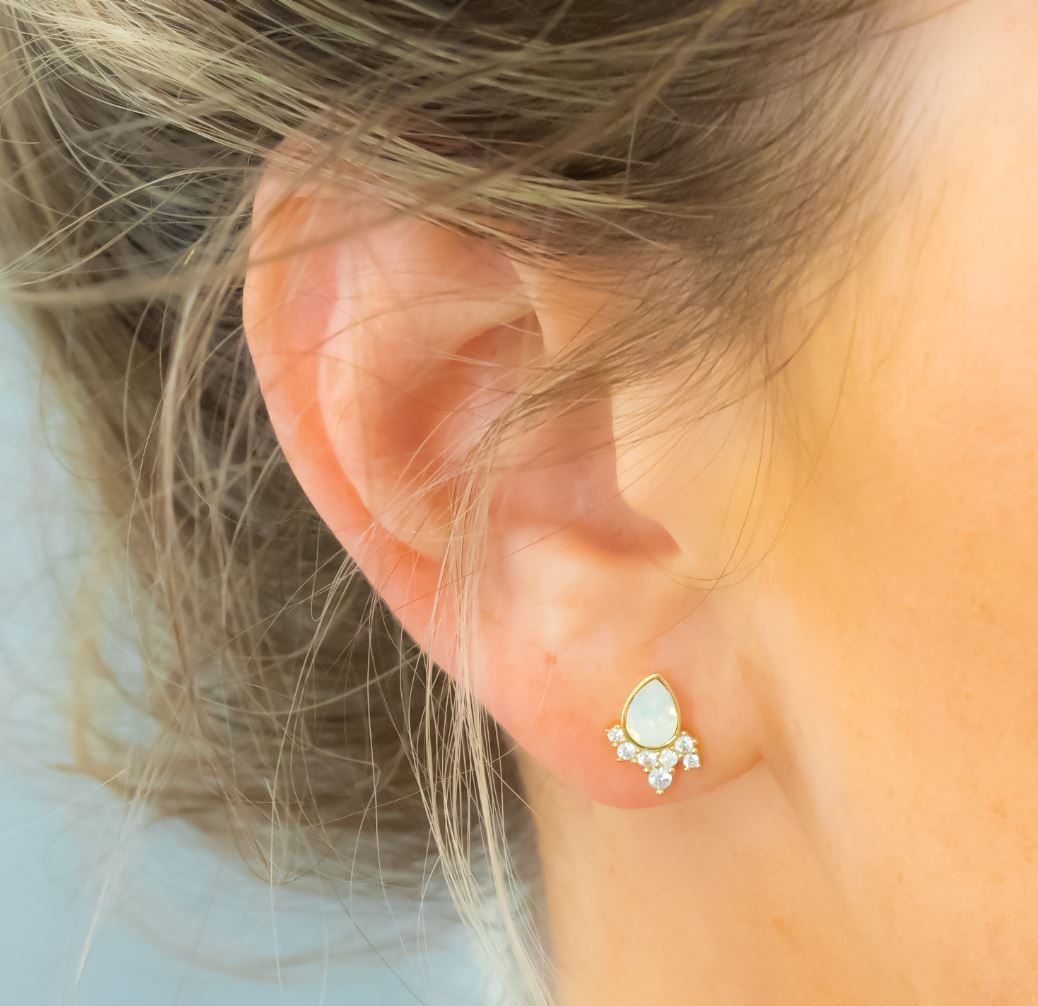 "Chloe" Studs in White Opal Swarovski® Earrings Chloe + Lois