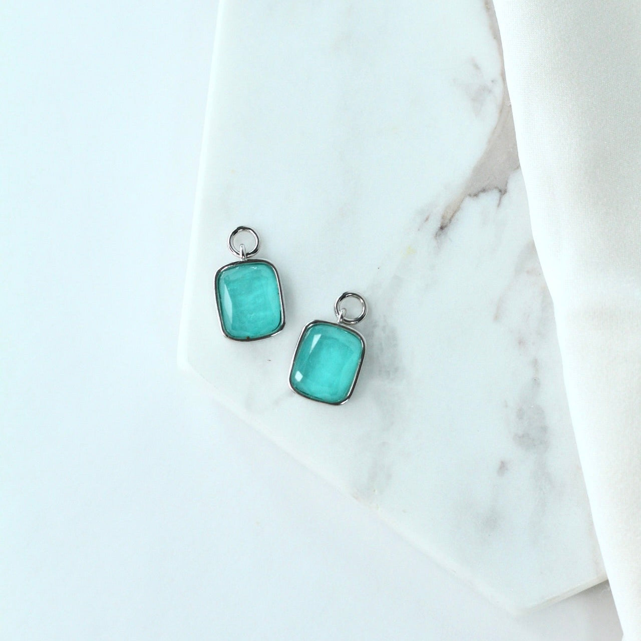 Cushion Charm in Capri Dream