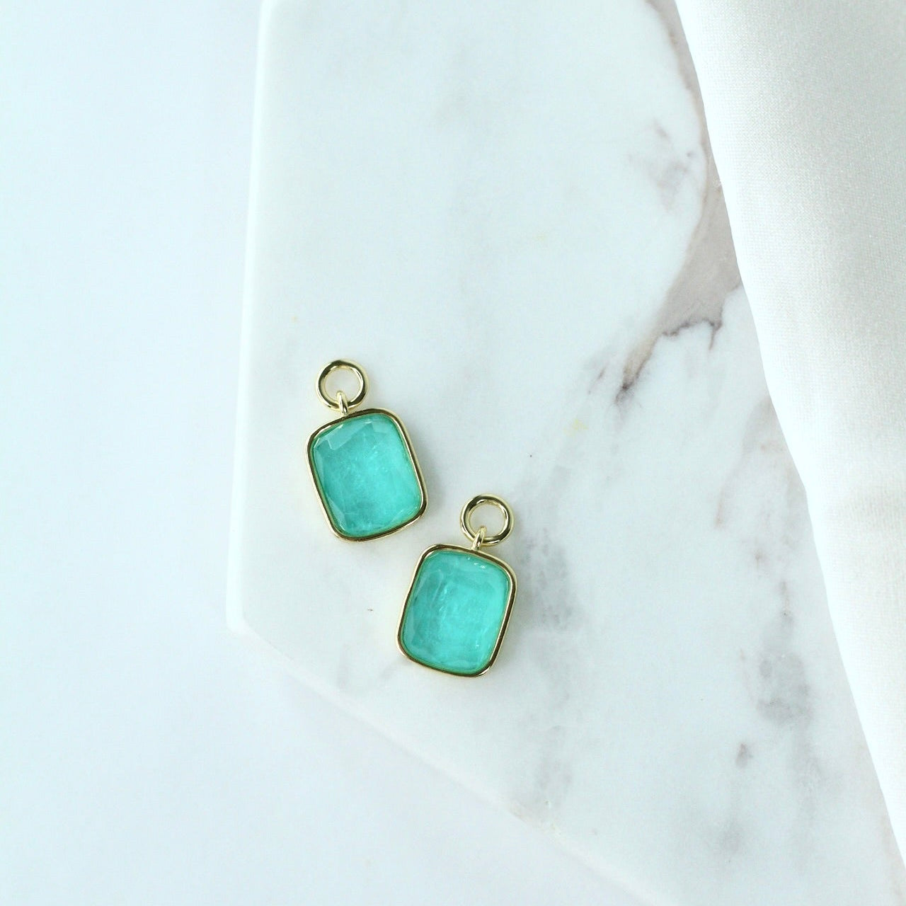 Cushion Charm in Capri Dream