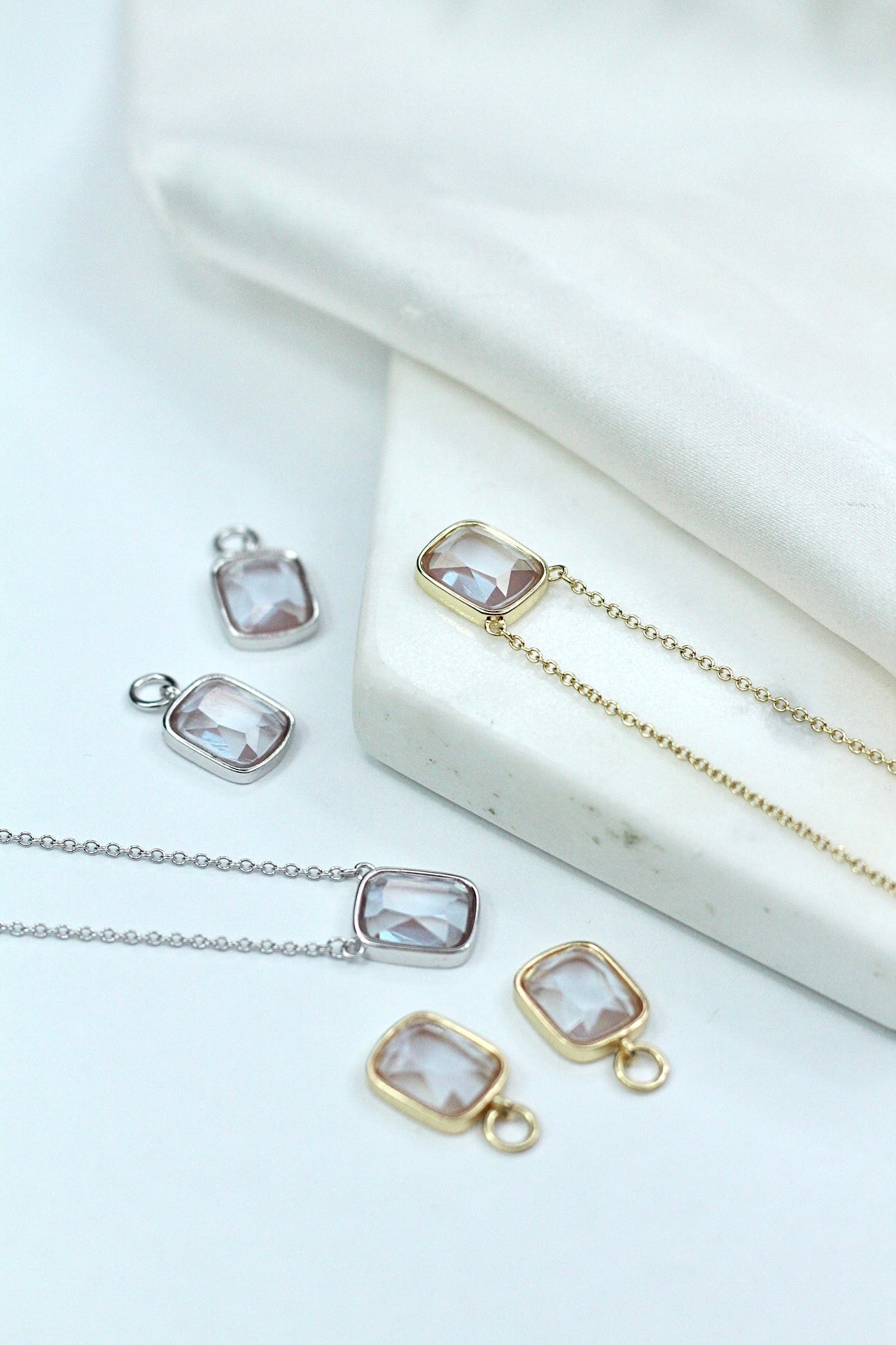 Cushion Necklace in Moonbeam