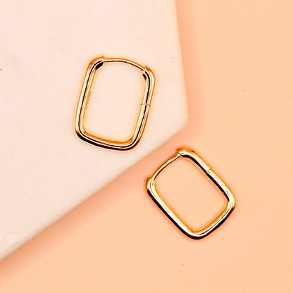 Chloe + Lois Trendy Oval Hoop Earrings in 14K Gold